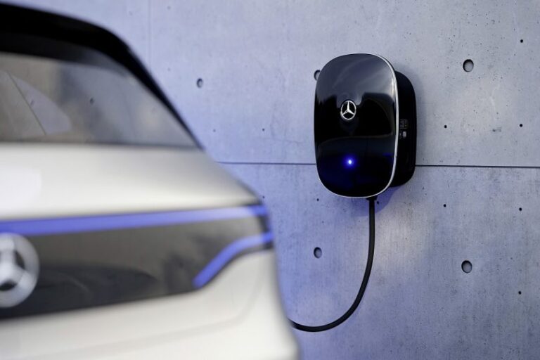 Instalación de cargador para coche eléctrico en Vilagarcía