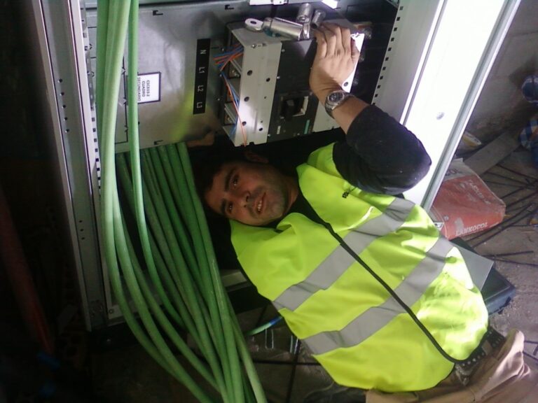 Aumentar la potencia eléctrica: cuándo necesitas un boletín