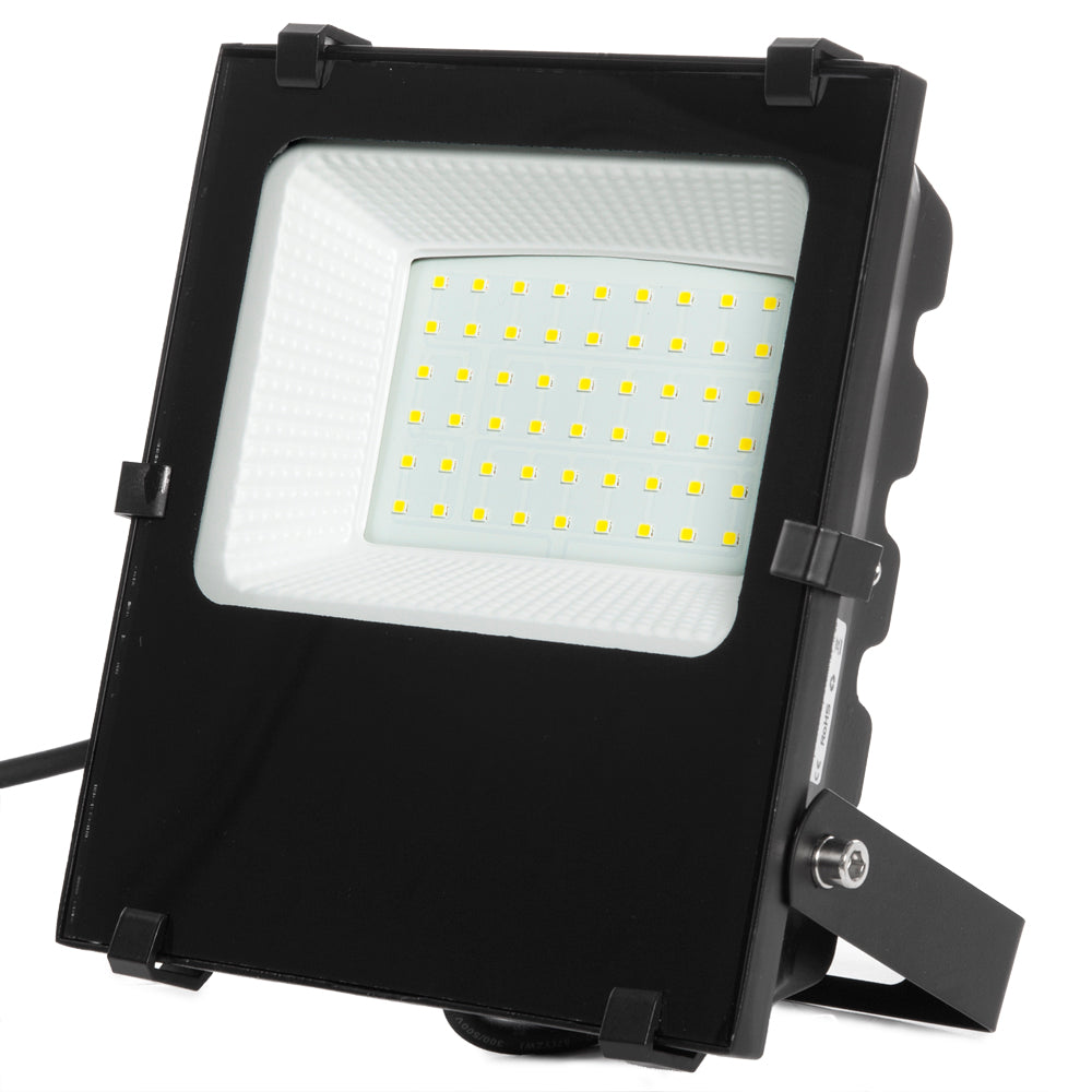 Proyector LED 30W 4800Lm 6000ºK IP65 Regulable 100.000H