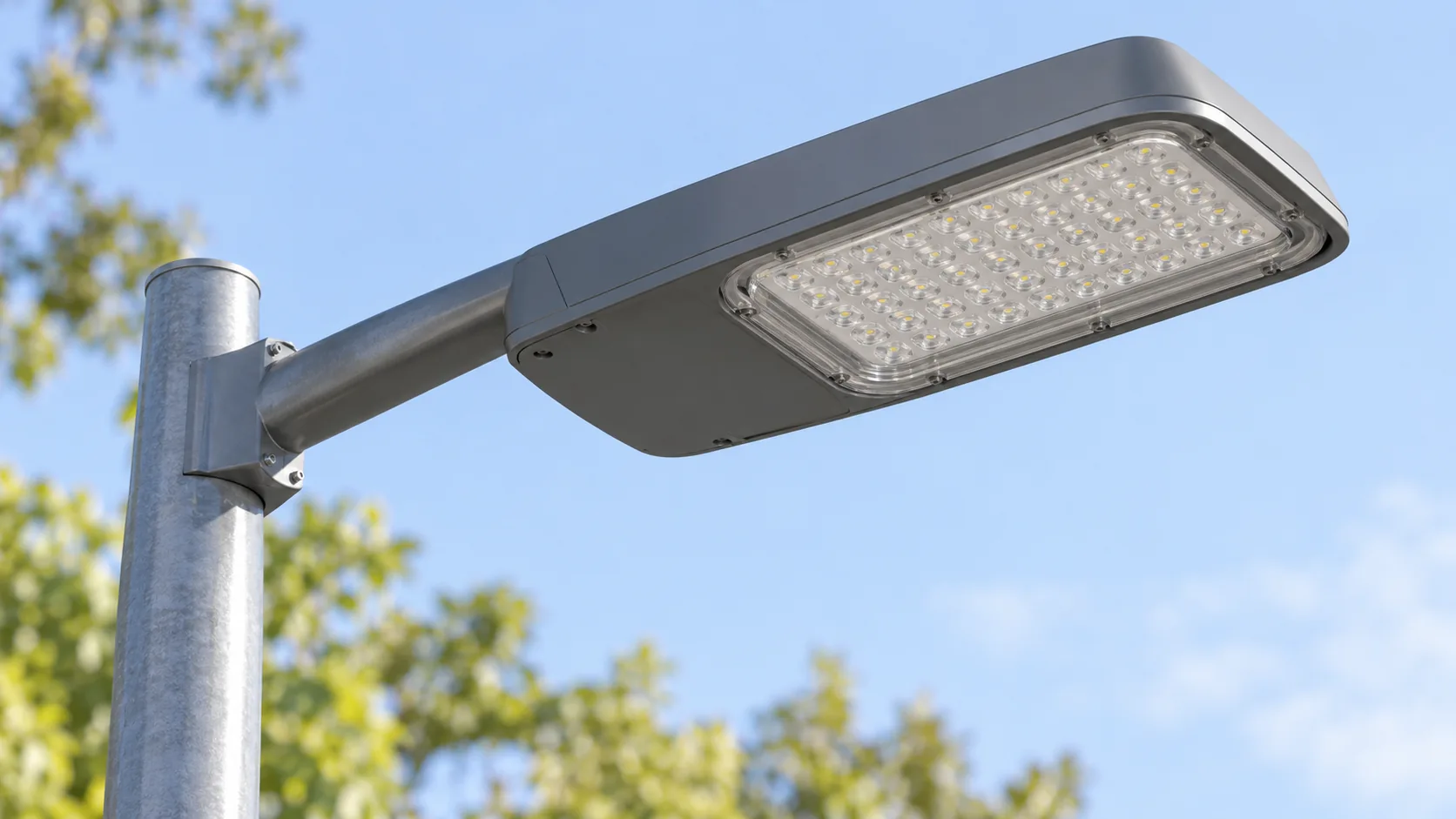 Detalle de la óptica de una luminaria LED exterior